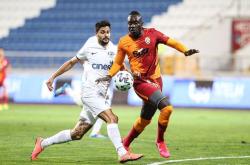 华体会APP-牛津联主场告捷，实力稳固排名