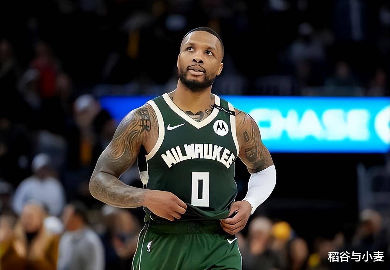 包含开拓者力克老鹰，利拉德独得32分的词条