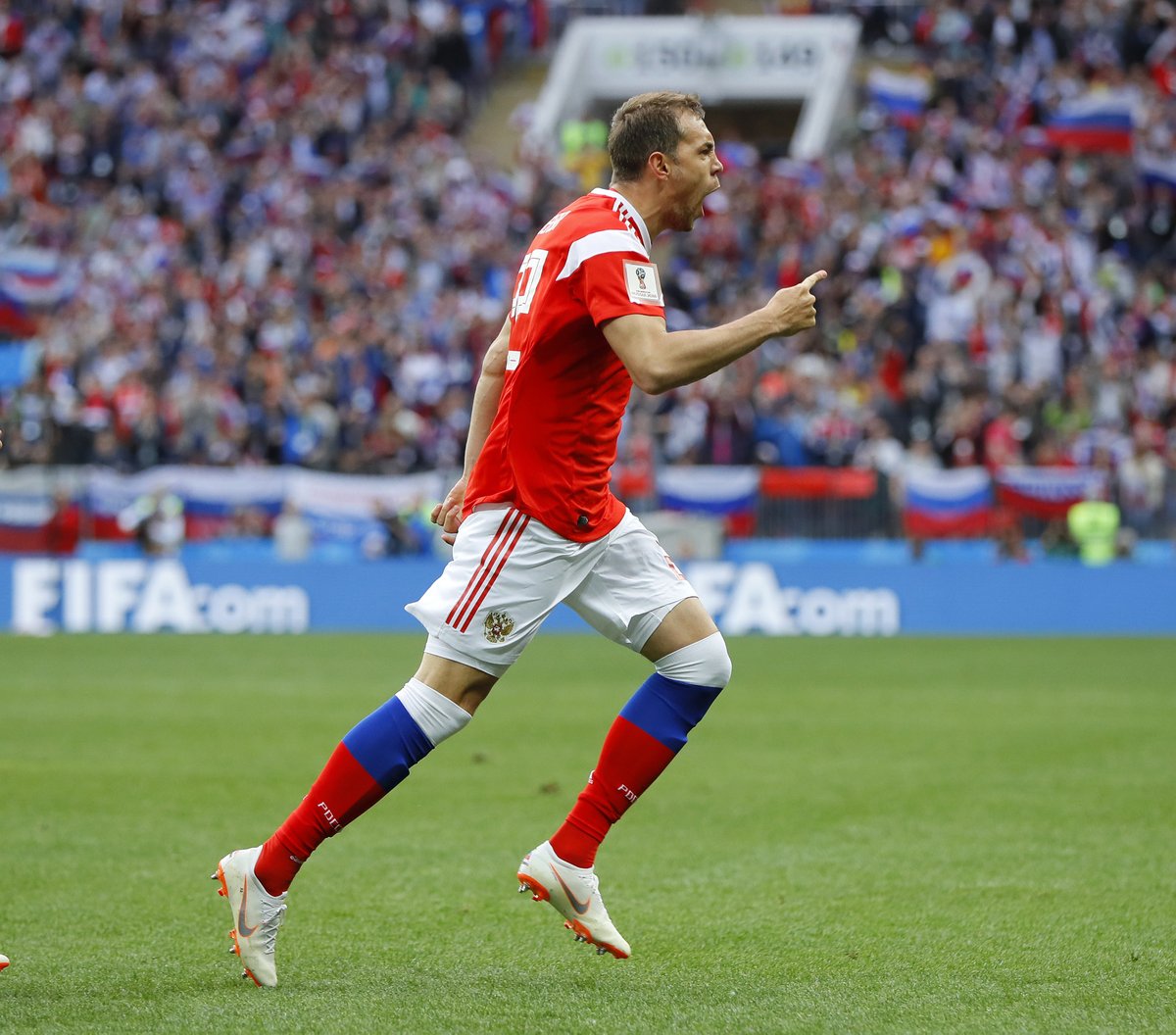 荷兰游泳队双双夺冠，创造奇迹